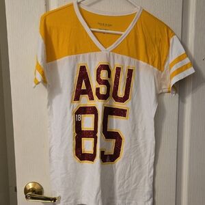 5th & Ocean Yellow and White T-Shirt